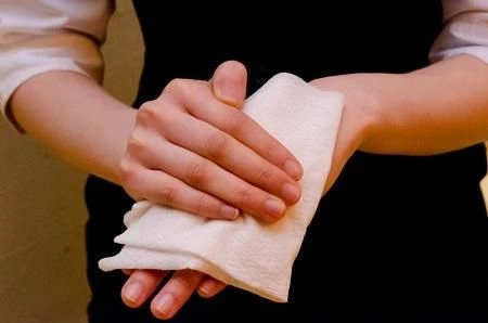 Марамице влажног ткива додају боју у хотелске услуге